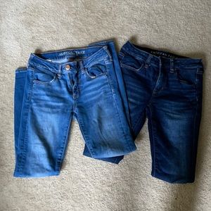 Women’s blue jean jeggings. Size 4 US. Good condition